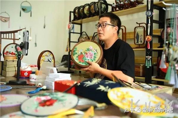 With an annual export value of 10 million dollars, he sells embroidered handicrafts abroad